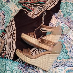 Enzo Angiolini Strappy Wedges